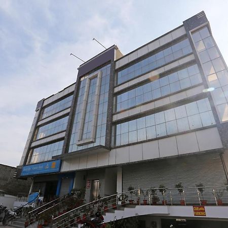 Oyo 8232 Hotel Krb Paradise Dehradun Exterior foto