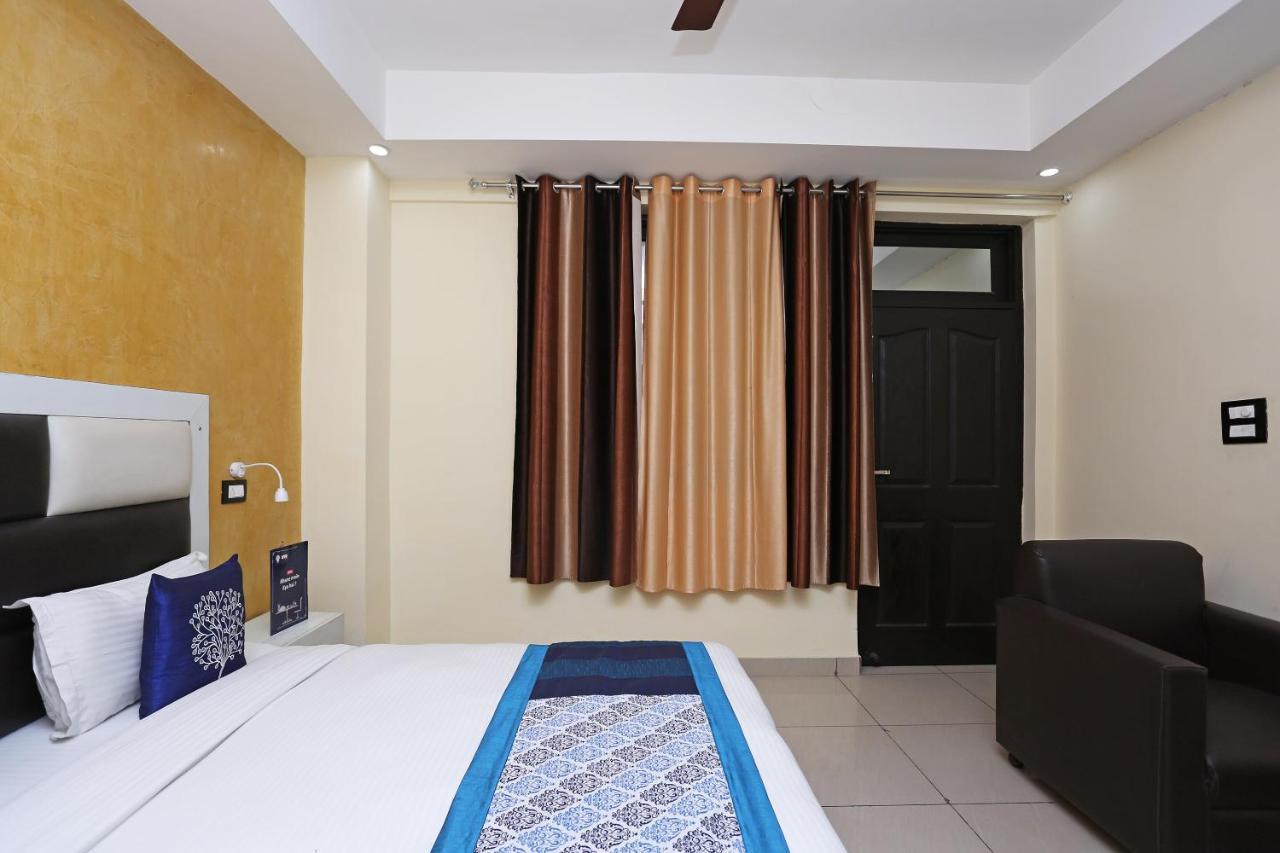 Oyo 8232 Hotel Krb Paradise Dehradun Exterior foto